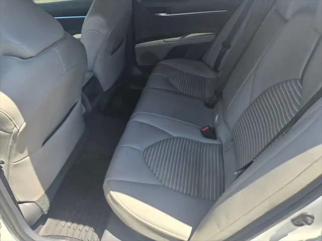 2021 Toyota Camry SE Hybrid