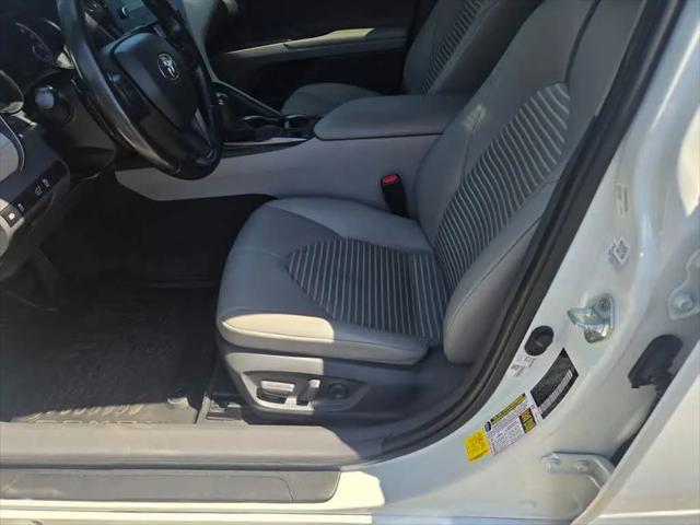 2021 Toyota Camry SE Hybrid