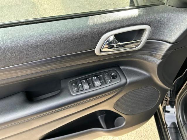 2021 Jeep Grand Cherokee Laredo X 4x2