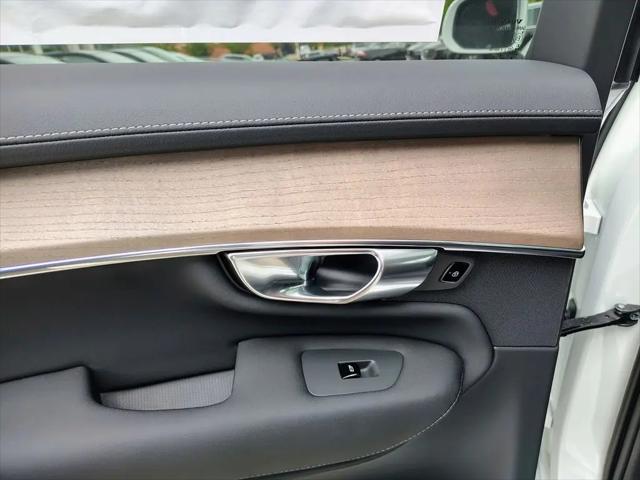 2026 Volvo XC90 Plug-In Hybrid Plus, T8 AWD, Electric/Gasoline, Bright, 6 Seats