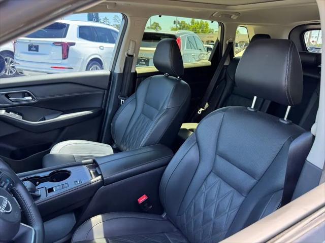 2024 Nissan Rogue Platinum FWD