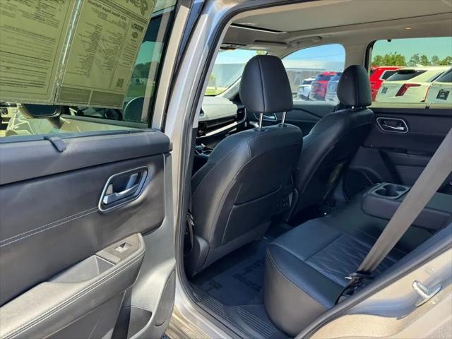 2024 Nissan Rogue Platinum FWD