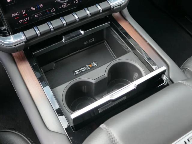 2025 GMC Yukon XL 4WD Denali