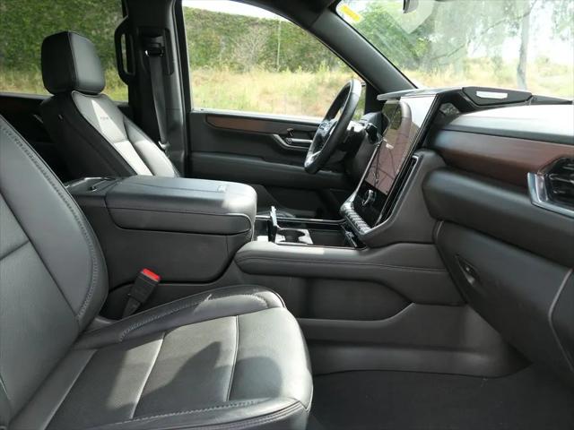 2025 GMC Yukon XL 4WD Denali