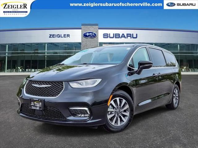 2023 Chrysler Pacifica Hybrid Touring L for sale in Schererville, IN