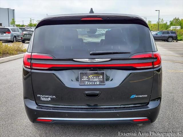 2023 Chrysler Pacifica Hybrid Touring L