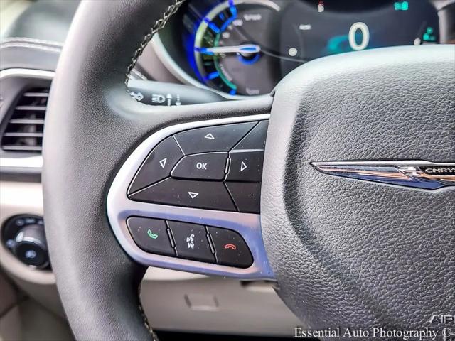 2023 Chrysler Pacifica Hybrid Touring L
