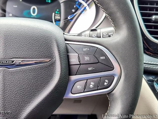 2023 Chrysler Pacifica Hybrid Touring L
