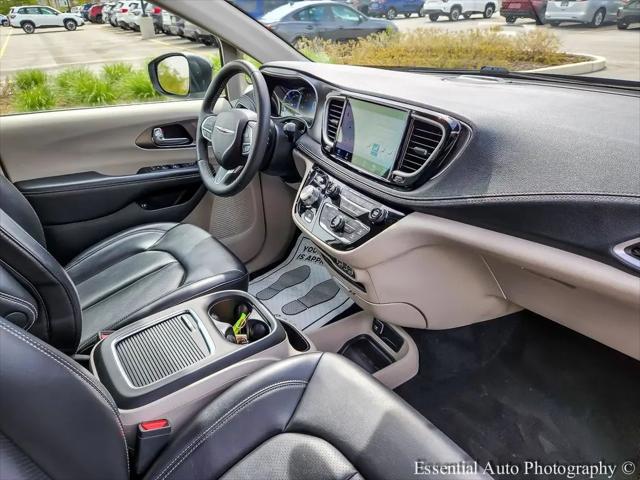 2023 Chrysler Pacifica Hybrid Touring L