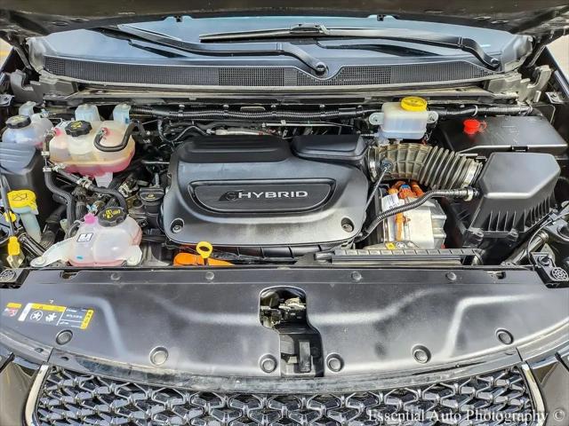2023 Chrysler Pacifica Hybrid Touring L