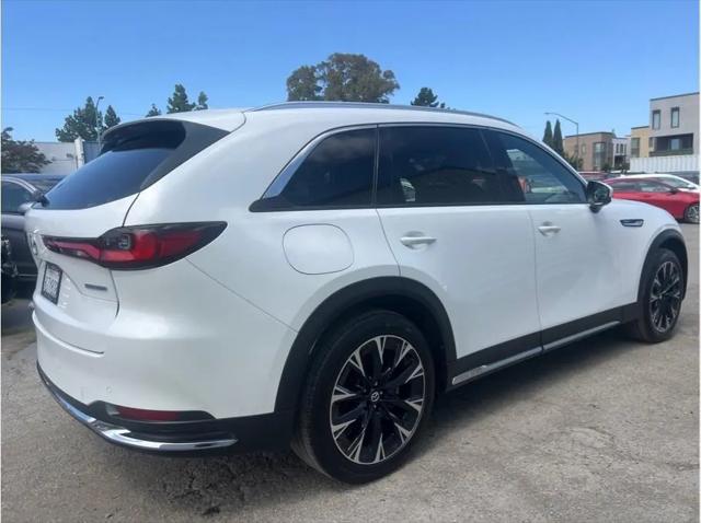 2024 Mazda X-90 Premium Plus