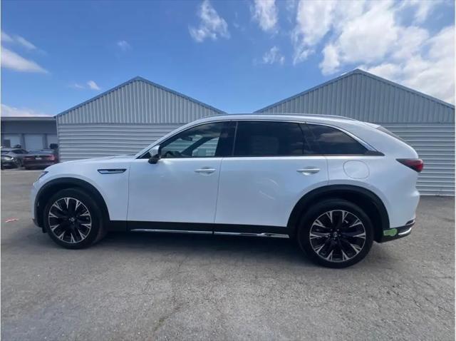 2024 Mazda X-90 Premium Plus