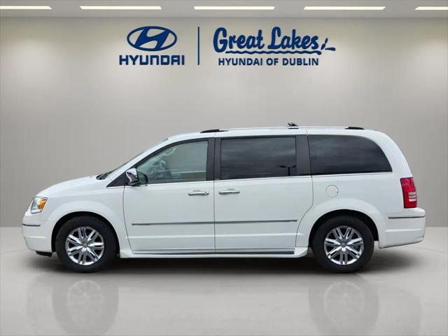 2009 Chrysler Town & Country Limited