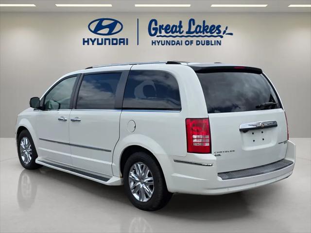 2009 Chrysler Town & Country Limited