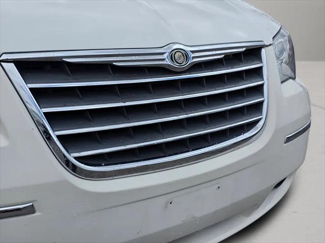 2009 Chrysler Town & Country Limited