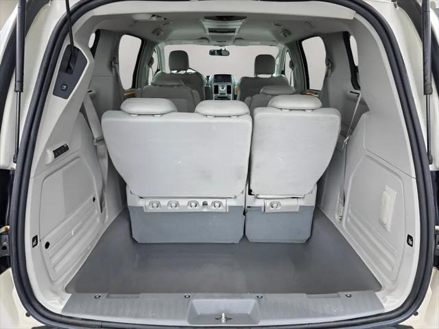 2009 Chrysler Town & Country Limited