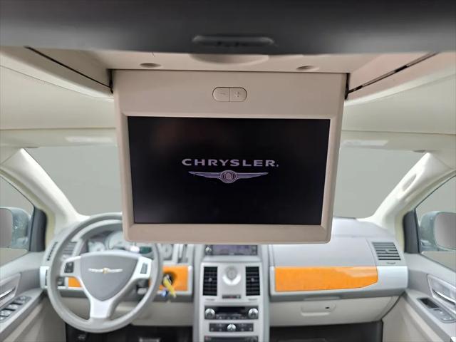 2009 Chrysler Town & Country Limited