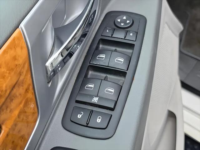 2009 Chrysler Town & Country Limited
