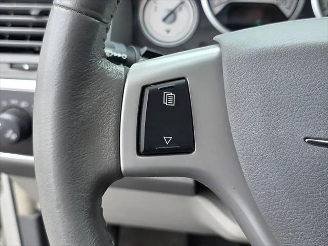 2009 Chrysler Town & Country Limited