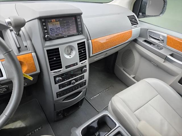 2009 Chrysler Town & Country Limited
