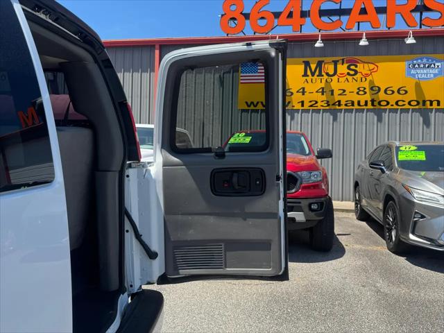 2018 Chevrolet Express LT