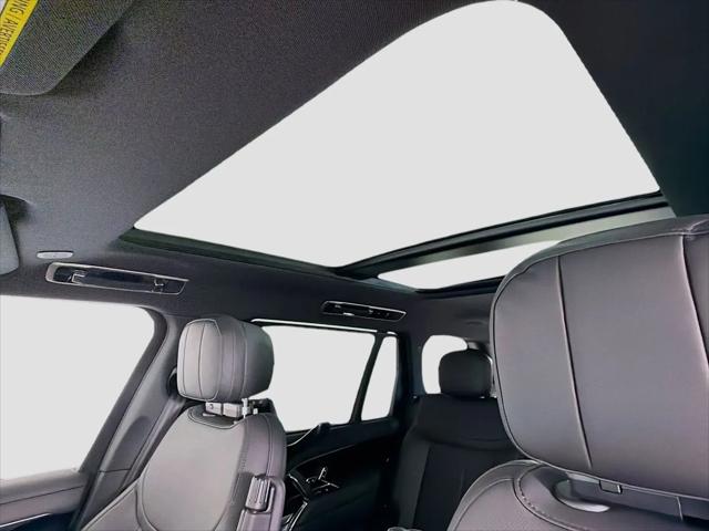 2026 Land Rover Range Rover P400 SE 7 Seat
