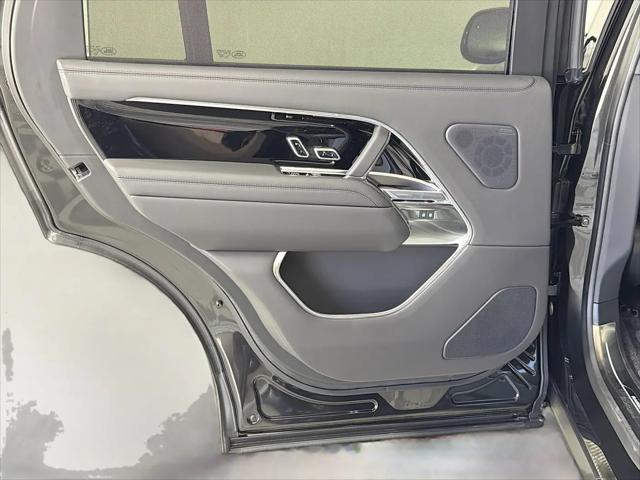 2026 Land Rover Range Rover P400 SE 7 Seat