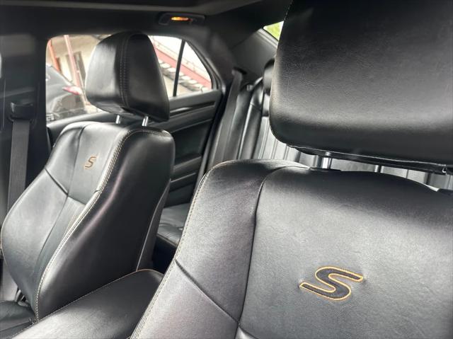 2016 Chrysler 300 300S Alloy Edition