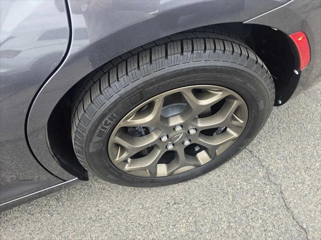 2016 Chrysler 300 300S Alloy Edition