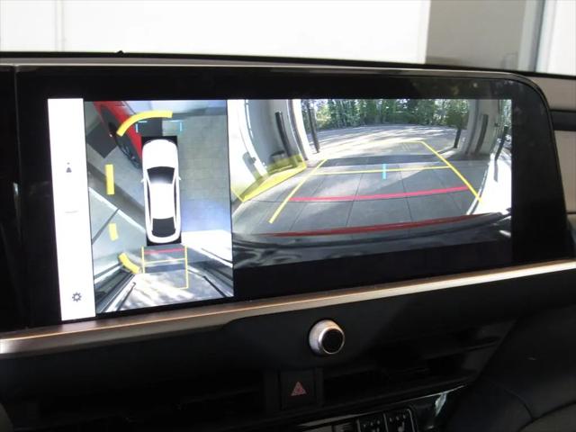 2024 Toyota Crown Platinum