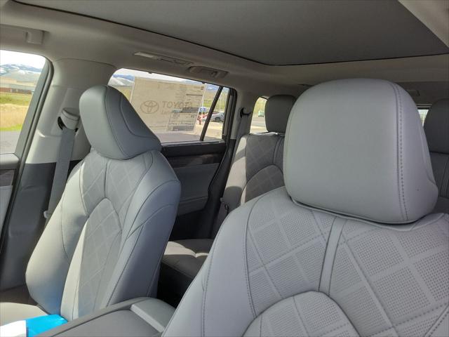 2026 Toyota Highlander Platinum