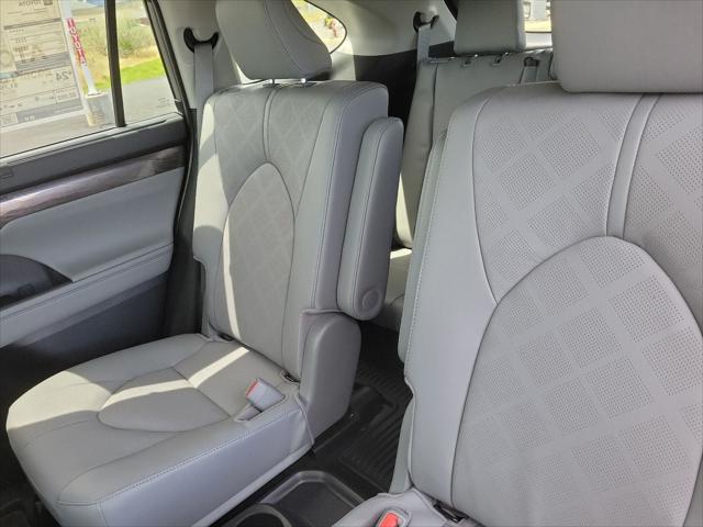 2026 Toyota Highlander Platinum