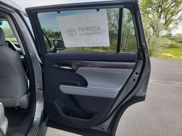 2026 Toyota Highlander Platinum