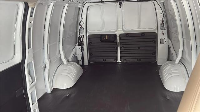 2026 GMC Savana Cargo 2500 Extended Wheelbase, Work Van, RWD