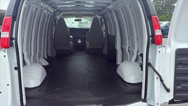 2026 GMC Savana Cargo 2500 Extended Wheelbase, Work Van, RWD