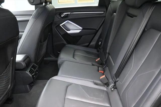 2025 Audi Q3 Premium 45 TFSI S line quattro Tiptronic