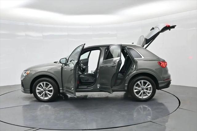2025 Audi Q3 Premium 45 TFSI S line quattro Tiptronic
