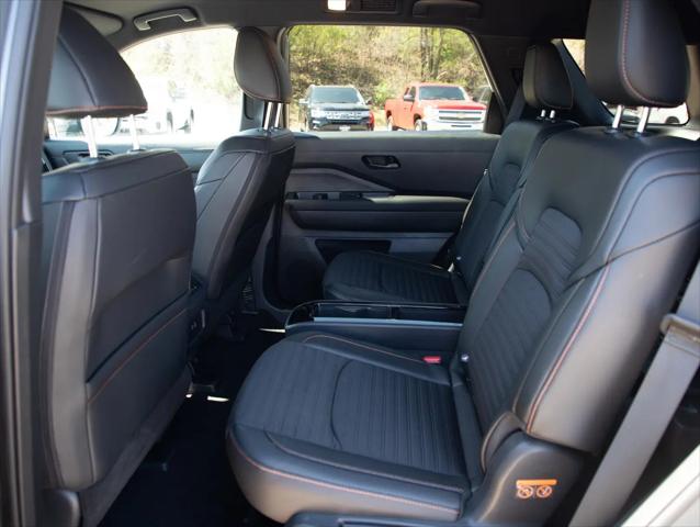 2025 Nissan Pathfinder Rock Creek 4WD