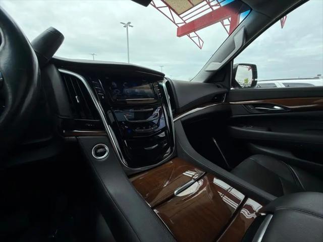 2020 Cadillac Escalade 4WD Luxury