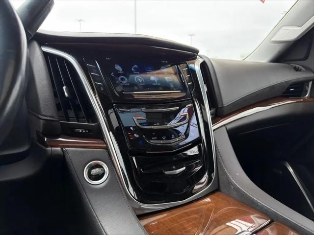 2020 Cadillac Escalade 4WD Luxury