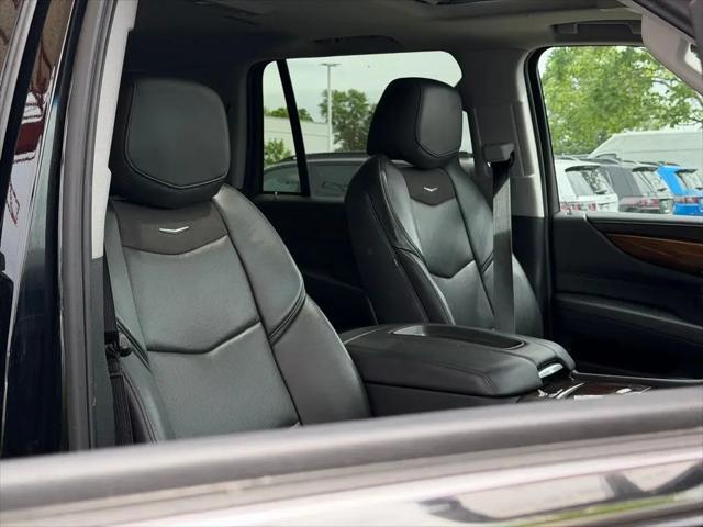 2020 Cadillac Escalade 4WD Luxury