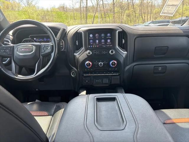 2022 GMC Sierra 1500 Limited 4WD Crew Cab Short Box AT4