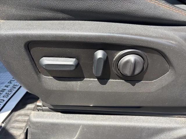 2022 GMC Sierra 1500 Limited 4WD Crew Cab Short Box AT4