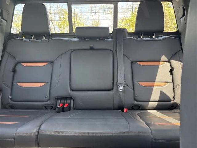 2022 GMC Sierra 1500 Limited 4WD Crew Cab Short Box AT4