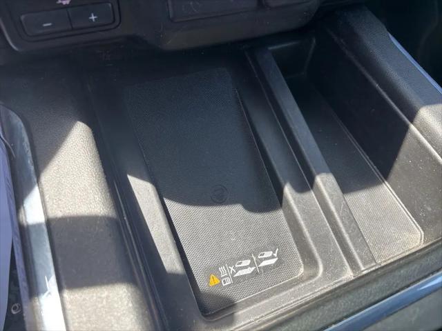 2022 GMC Sierra 1500 Limited 4WD Crew Cab Short Box AT4