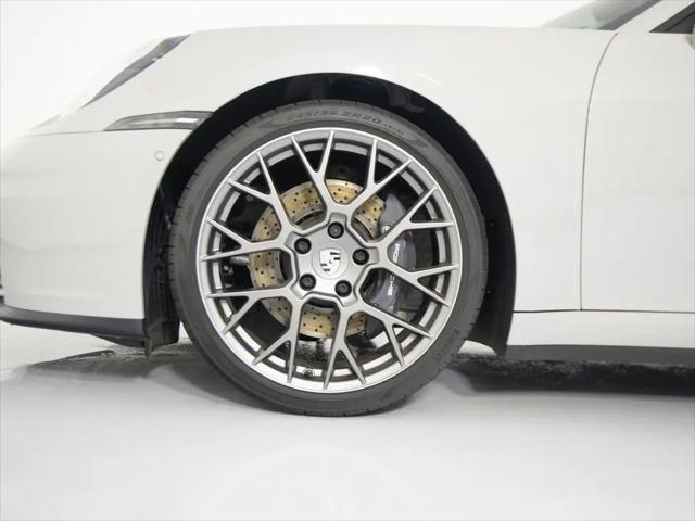 2025 Porsche 911 Carrera T Cabriolet