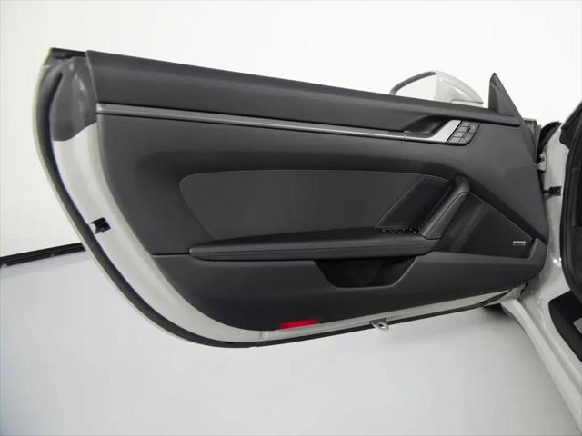 2025 Porsche 911 Carrera T Cabriolet