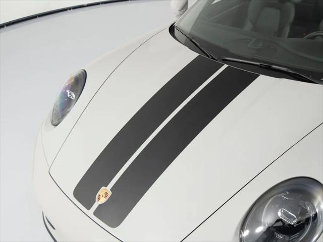2025 Porsche 911 Carrera T Cabriolet