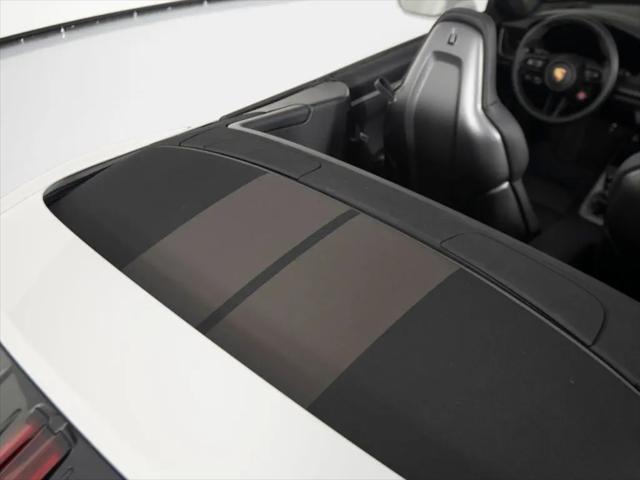 2025 Porsche 911 Carrera T Cabriolet