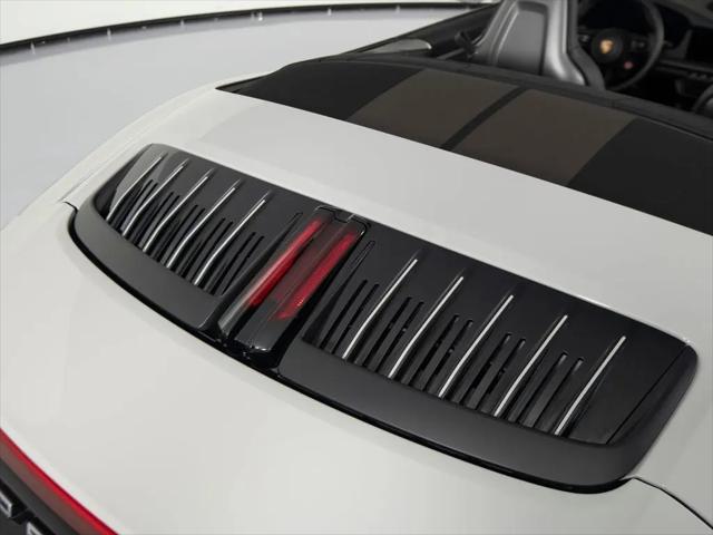 2025 Porsche 911 Carrera T Cabriolet
